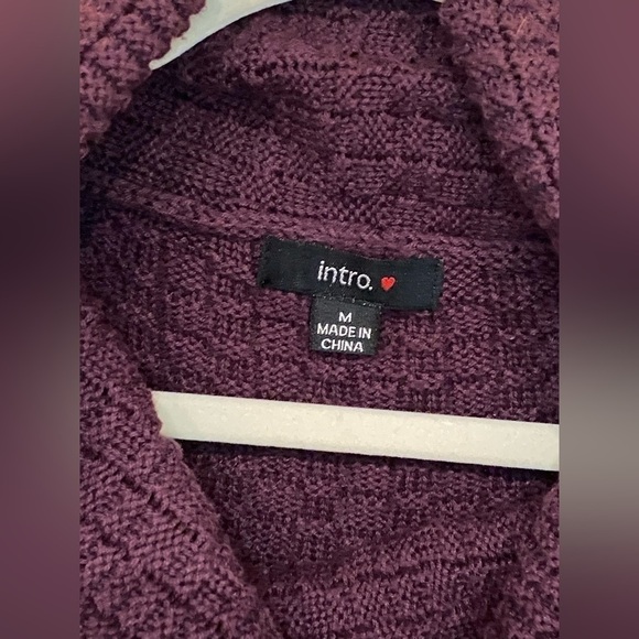 Intro. Women’s Long Purple Cowl Neck Knit Sweater Size M - Picture 4 of 9